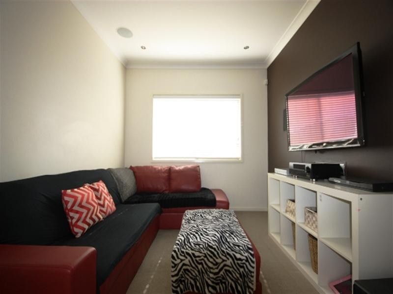 9 Dorset Street, Spring Farm NSW 2570