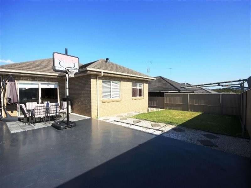 9 Dorset Street, Spring Farm NSW 2570