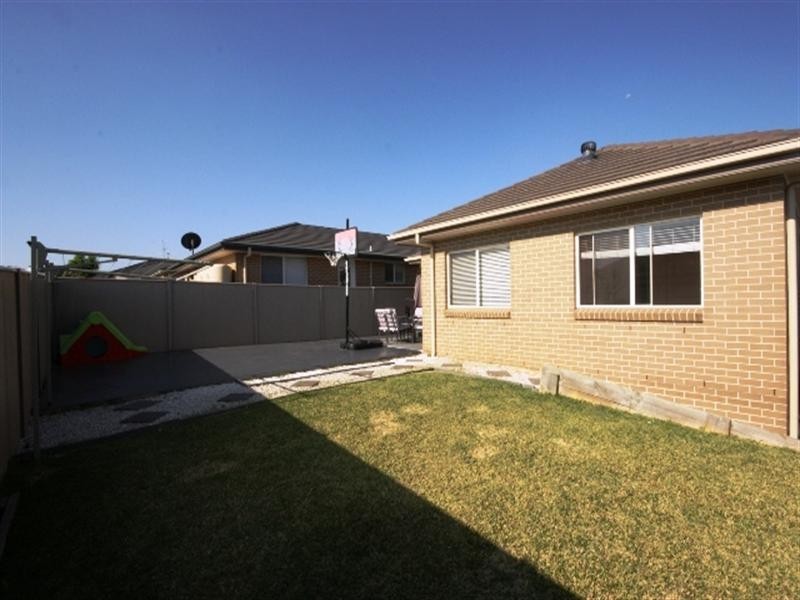 9 Dorset Street, Spring Farm NSW 2570