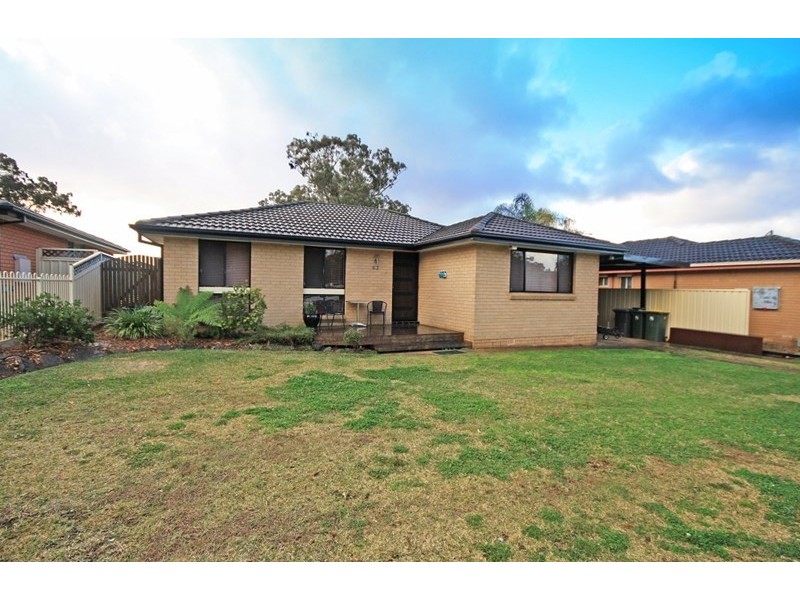 63 Helicia Road, Macquarie Fields NSW 2564