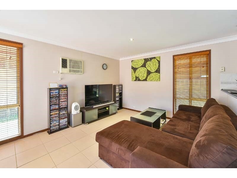 1 Ore Place, Eagle Vale NSW 2558
