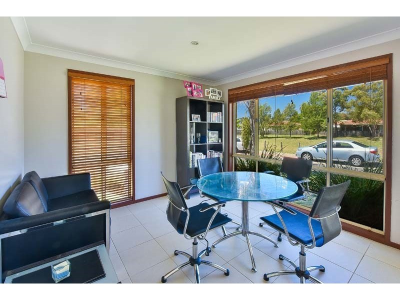 1 Ore Place, Eagle Vale NSW 2558