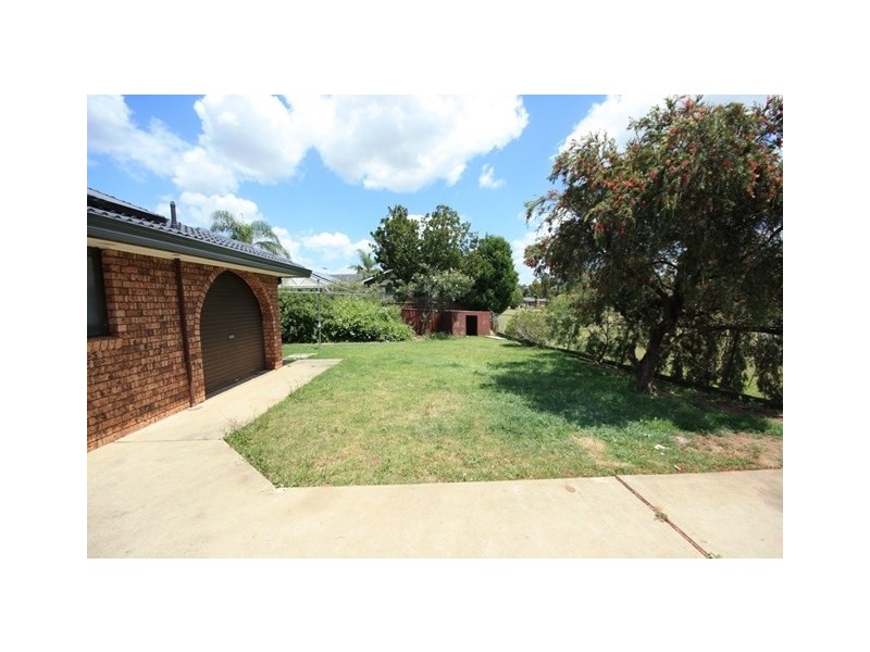 13 Terrigal Place, Woodbine NSW 2560