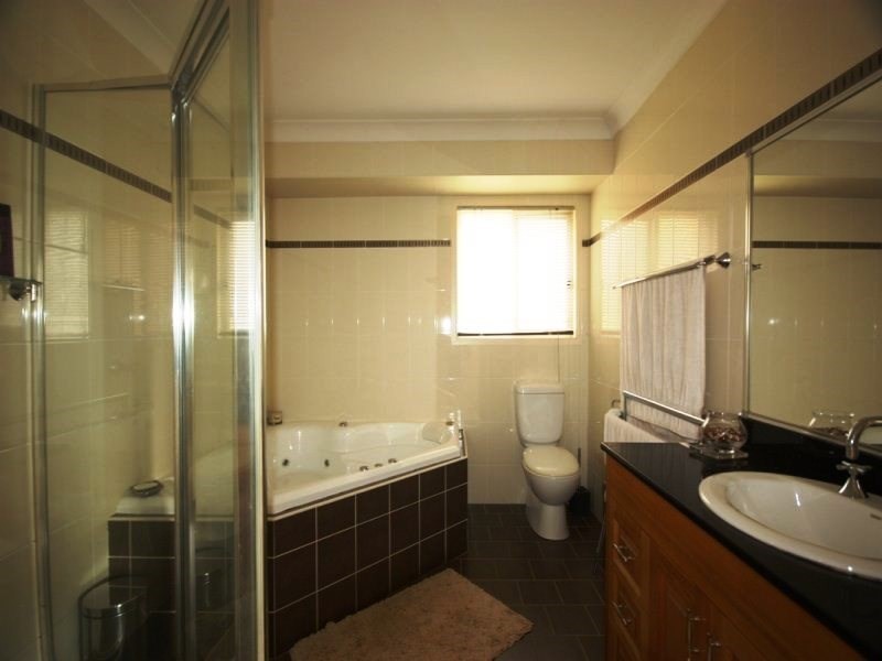 2 Haines Grove, Mount Annan NSW 2567