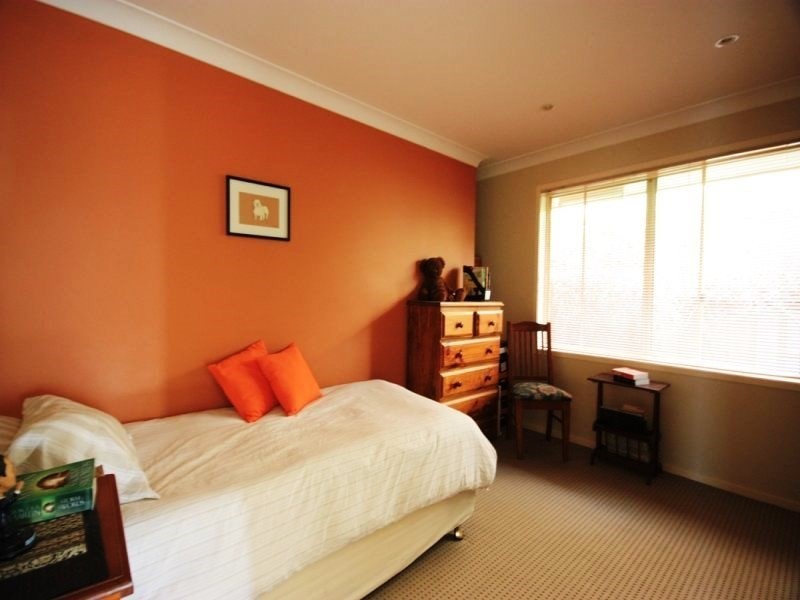 2 Haines Grove, Mount Annan NSW 2567