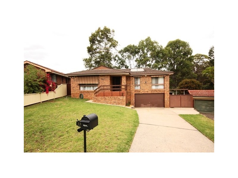 16 Moffat Place, Minto NSW 2566