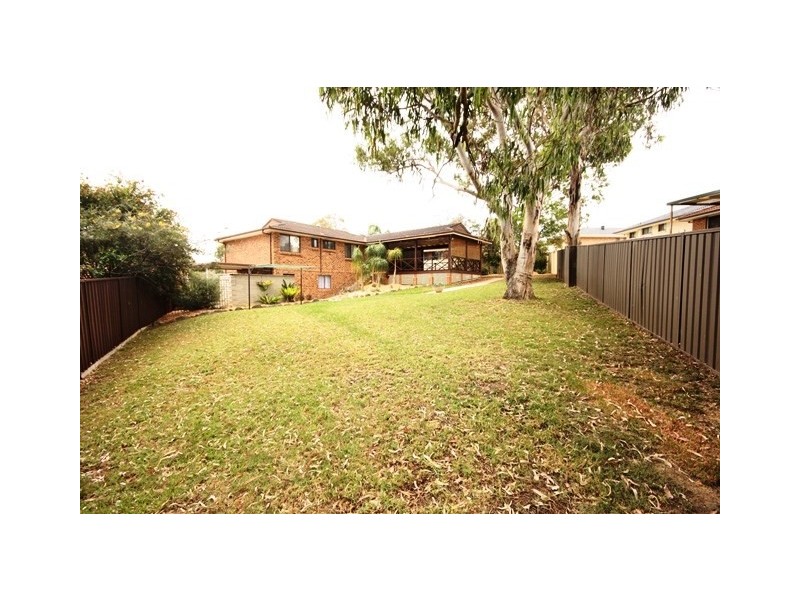 16 Moffat Place, Minto NSW 2566