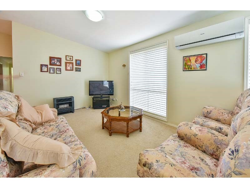 3 Leontes Close, Rosemeadow NSW 2560