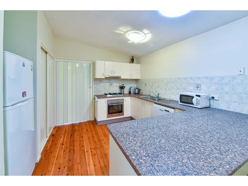 3 Leontes Close, Rosemeadow NSW 2560