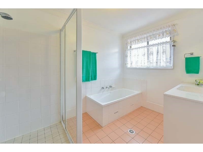 3 Leontes Close, Rosemeadow NSW 2560