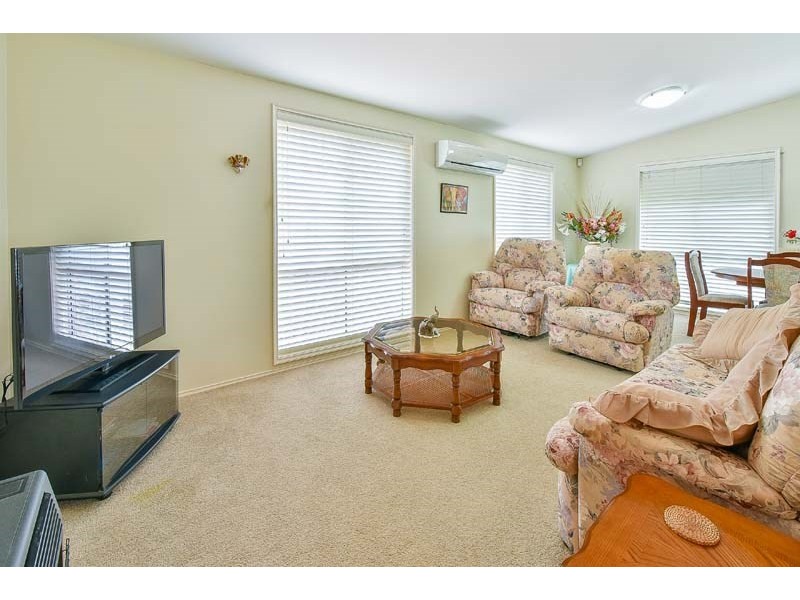 3 Leontes Close, Rosemeadow NSW 2560