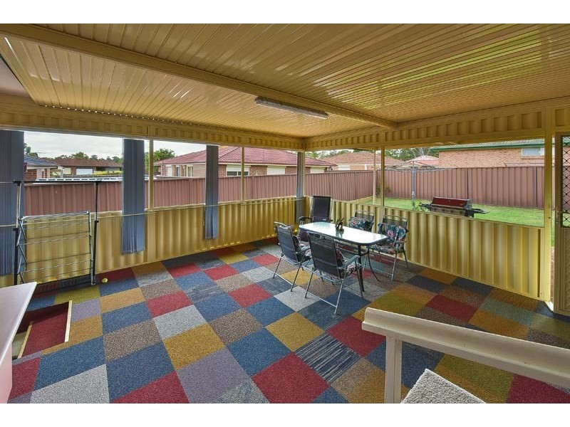 3 Leontes Close, Rosemeadow NSW 2560