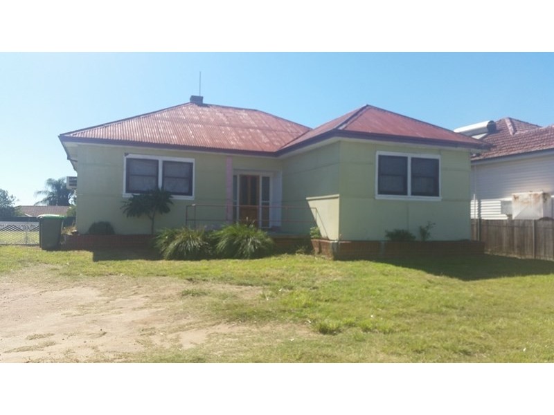 84 Canterbury Road, Glenfield NSW 2167