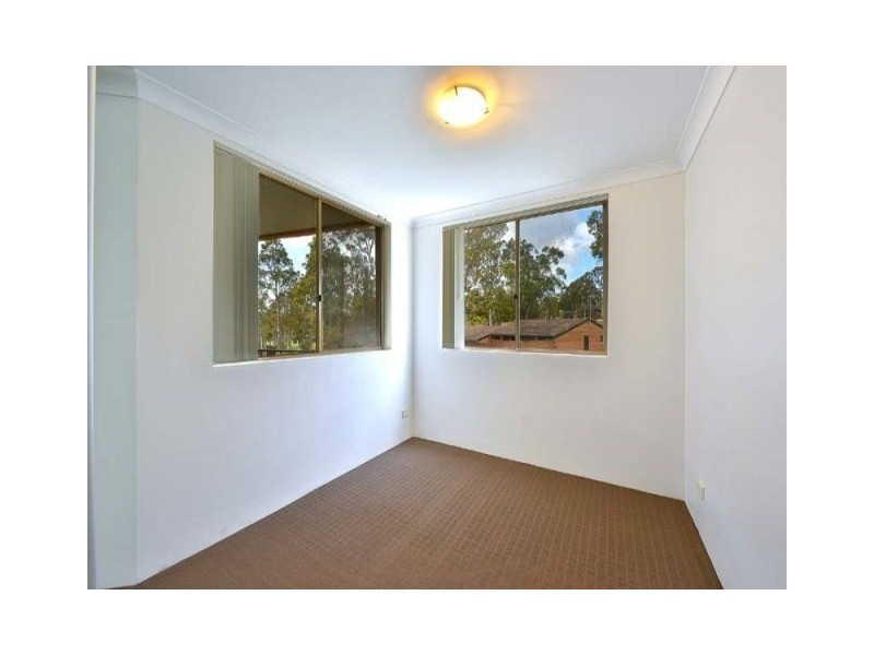 27/41 Woodhouse Drive, Ambarvale NSW 2560