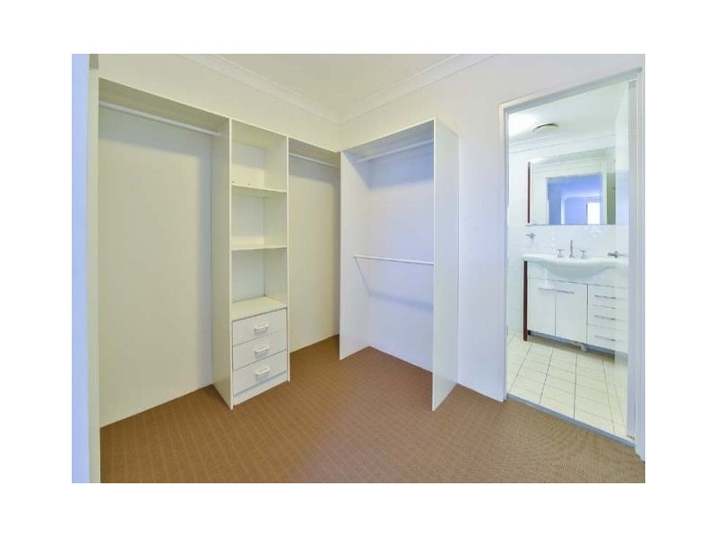 27/41 Woodhouse Drive, Ambarvale NSW 2560