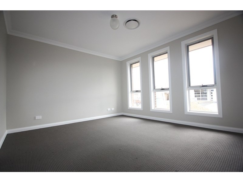 32 Danvers Street, Spring Farm NSW 2570