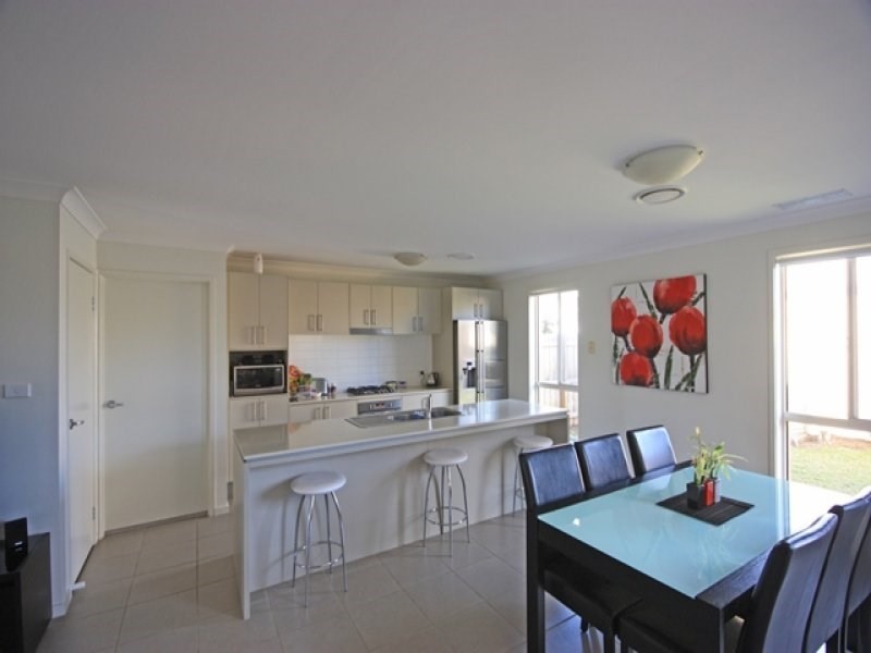 353 Liz Kernohan Drive, Elderslie NSW 2570