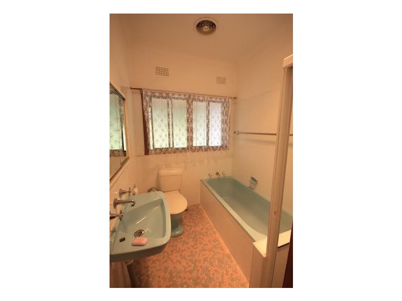 25 Austin Avenue, Campbelltown NSW 2560