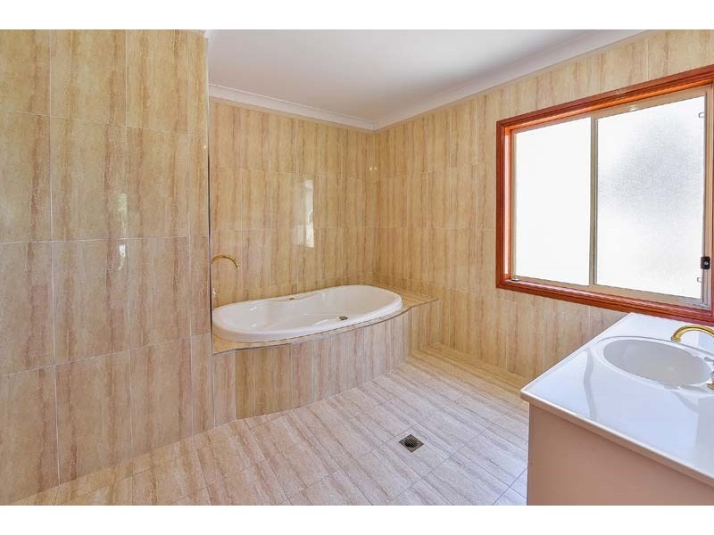 Glen Alpine NSW 2560