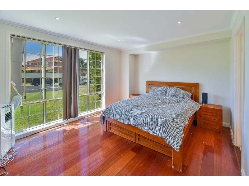 5 Magnolia Place, Macquarie Fields NSW 2564