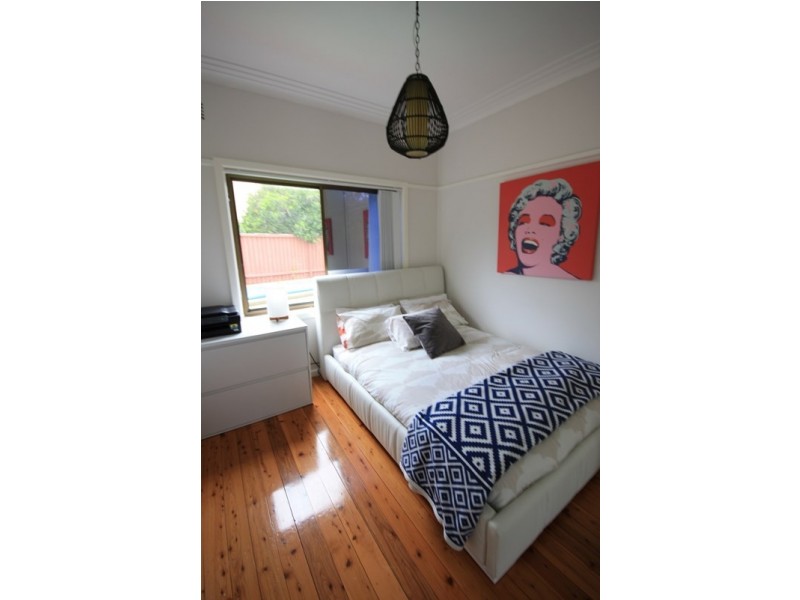 69 Hoddle Avenue, Campbelltown NSW 2560