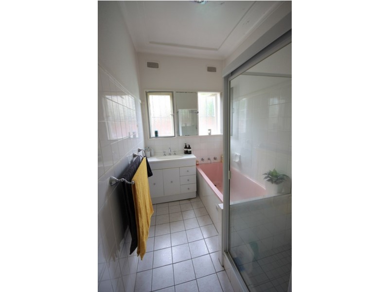 69 Hoddle Avenue, Campbelltown NSW 2560