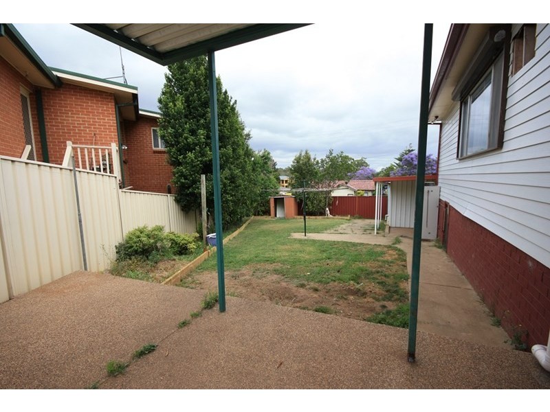 69 Hoddle Avenue, Campbelltown NSW 2560
