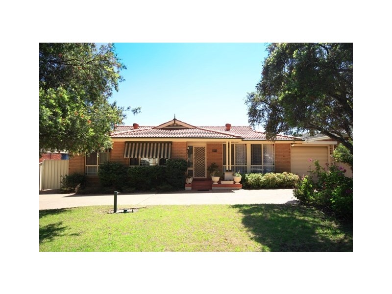 5 Templeton Road, Elderslie NSW 2570