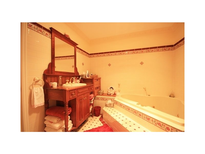 5 Templeton Road, Elderslie NSW 2570