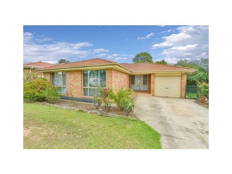 40 Ohlfsen Road, Minto NSW 2566