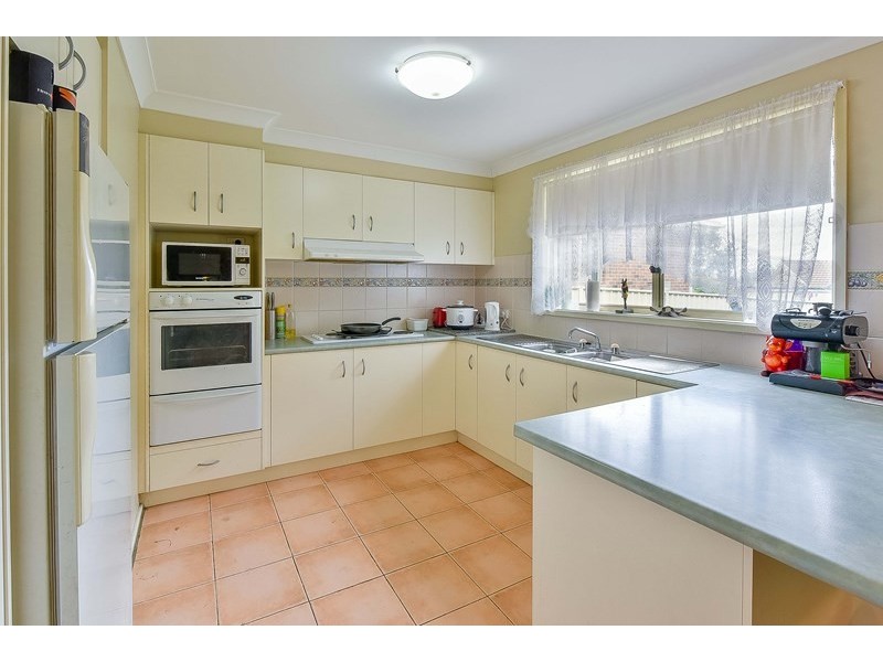 40 Ohlfsen Road, Minto NSW 2566