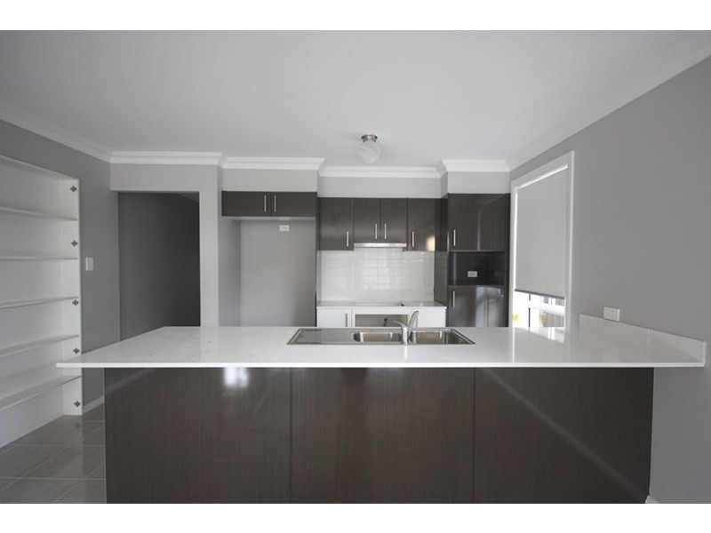 5 Parkinson Street, Spring Farm NSW 2570