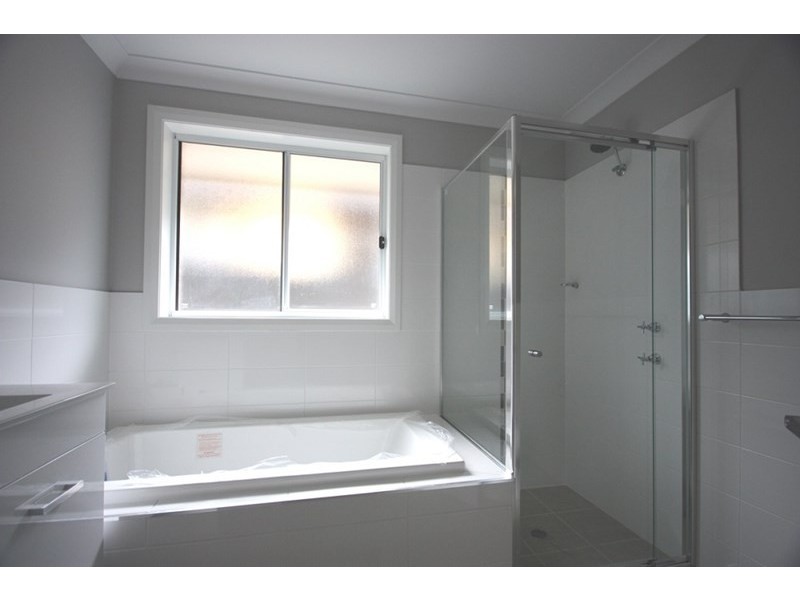 5 Parkinson Street, Spring Farm NSW 2570