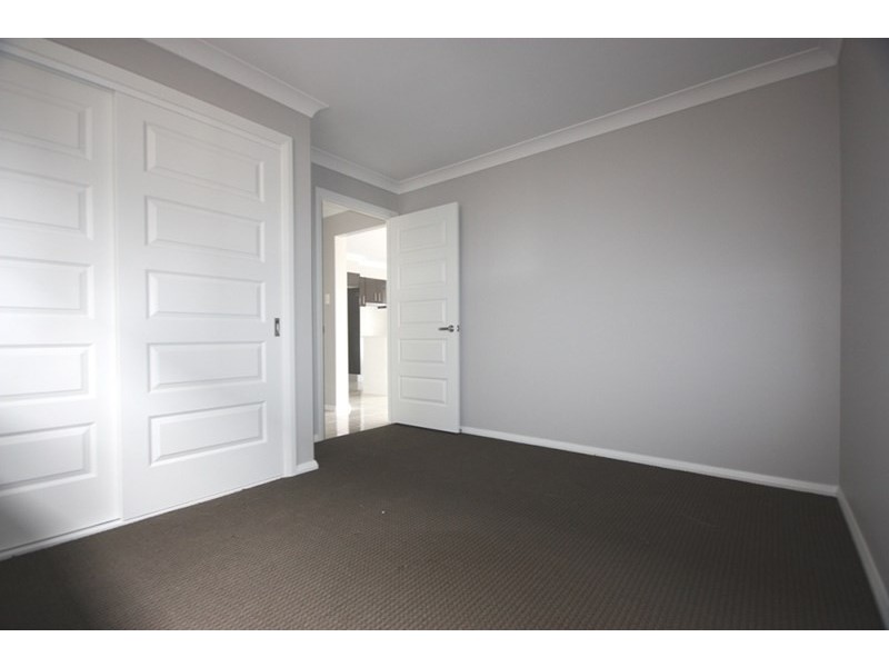 5 Parkinson Street, Spring Farm NSW 2570