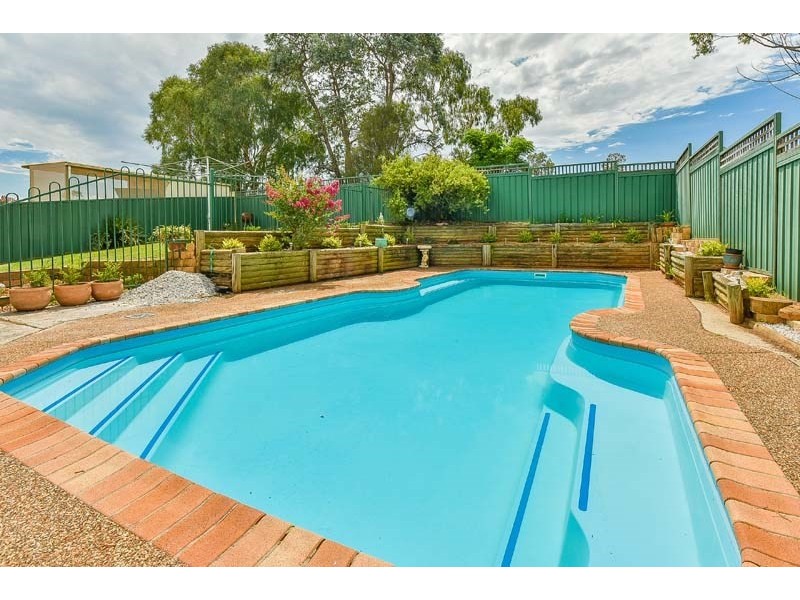 67 Georgiana Crescent, Ambarvale NSW 2560