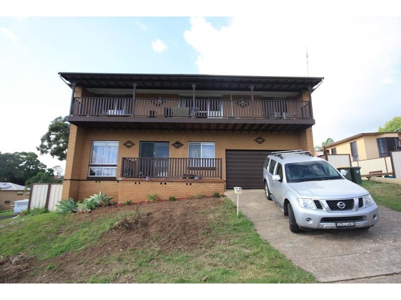 18 Edinburgh Crescent, St Andrews NSW 2566