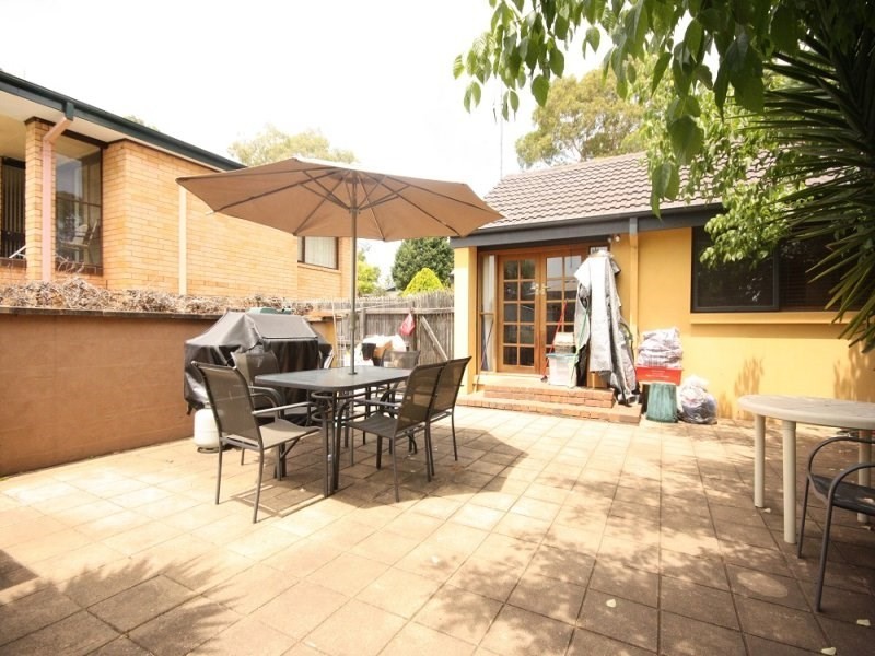 6 Omaru Crescent, Bradbury NSW 2560