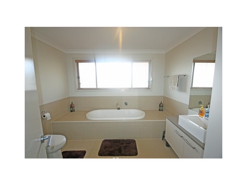 9 Wayman Avenue, Harrington Park NSW 2567