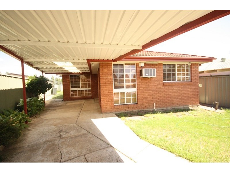 14 Holman Place, St Helens Park NSW 2560