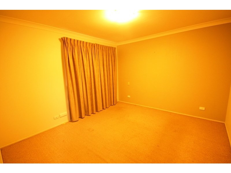 14 Holman Place, St Helens Park NSW 2560