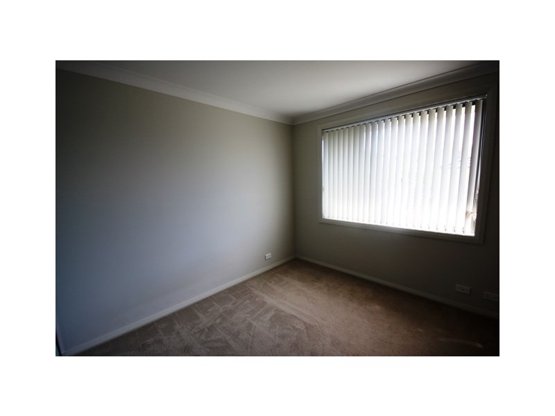 10 Matilda Lane, Glenfield NSW 2167