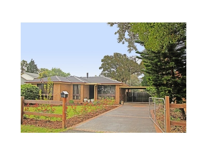 15 Rita Street, Thirlmere NSW 2572