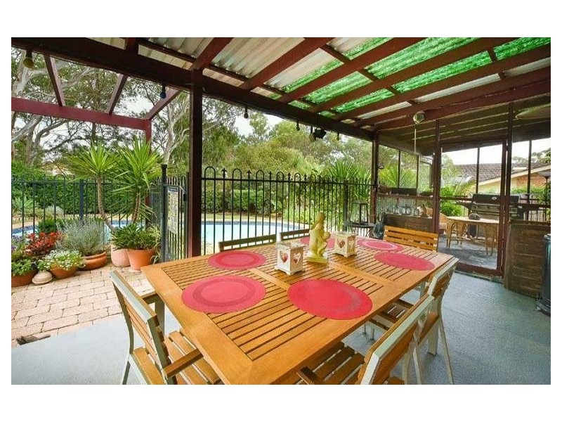 24 Renault Place, Ingleburn NSW 2565