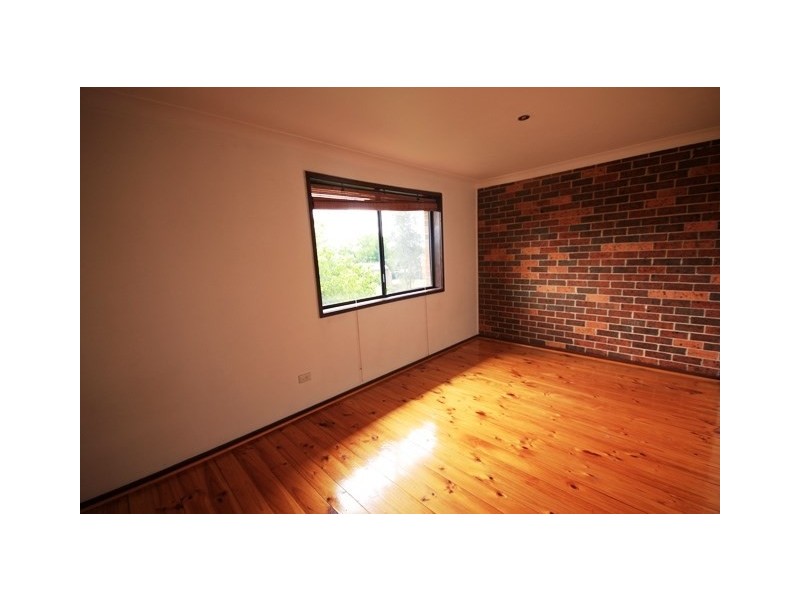 14/6 Jacquinot Place, Glenfield NSW 2167