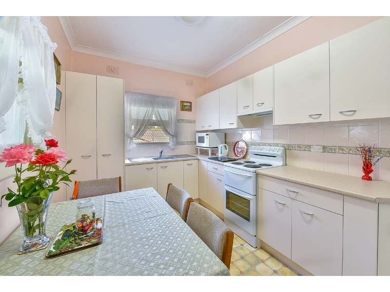 9 Bundarra Road, Campbelltown NSW 2560
