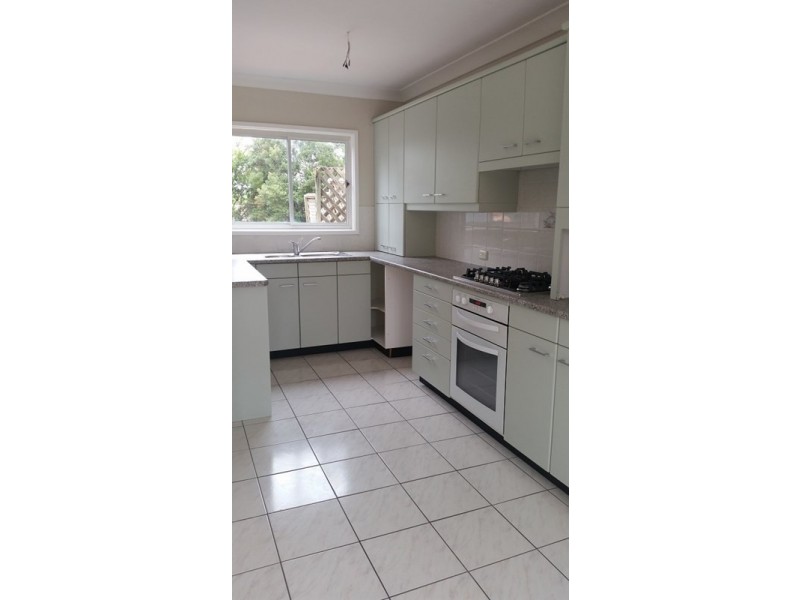 6 Queenscliff, Woodbine NSW 2560