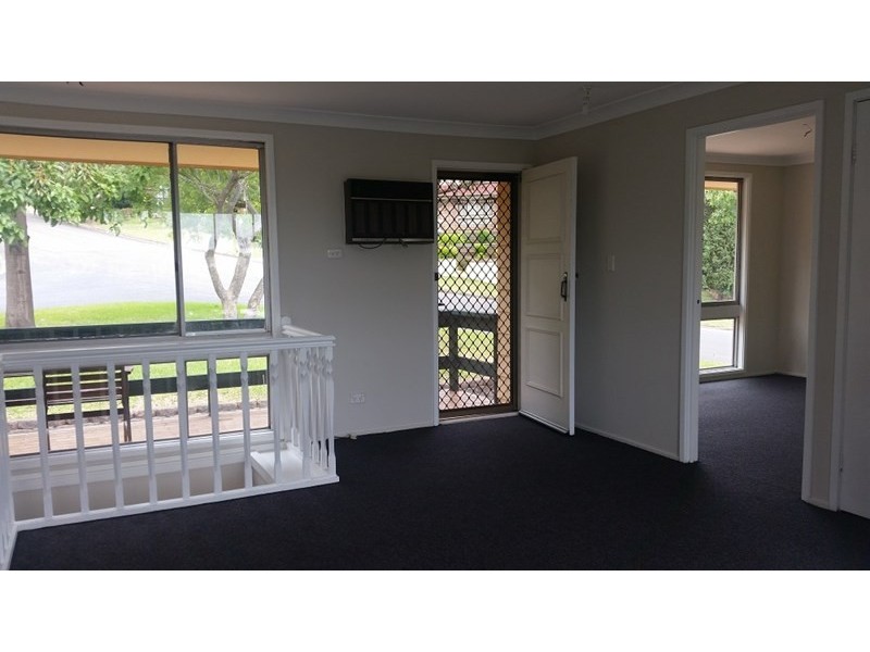 6 Queenscliff, Woodbine NSW 2560