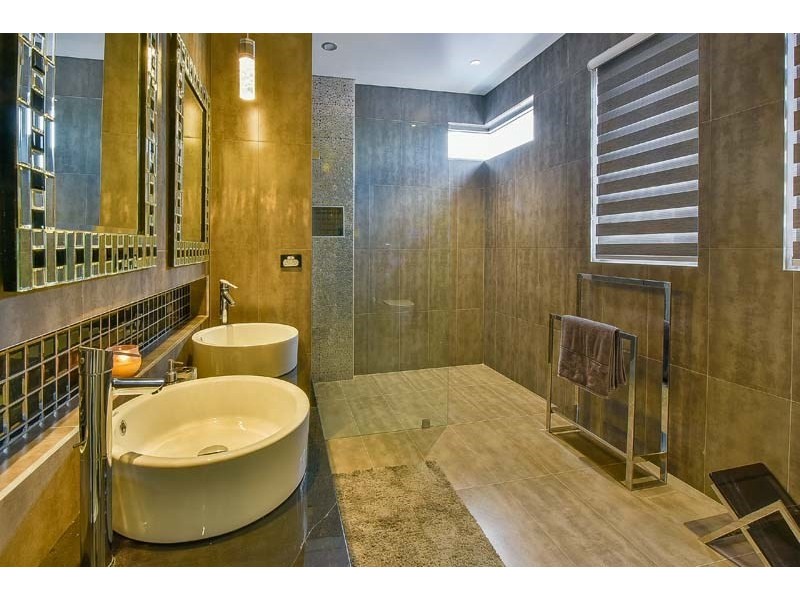 60 Ambrose Street, Oran Park NSW 2570