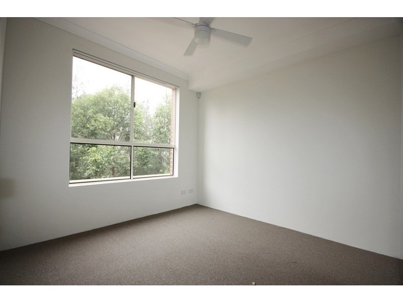 221a Waterworth Drive, Mount Annan NSW 2567