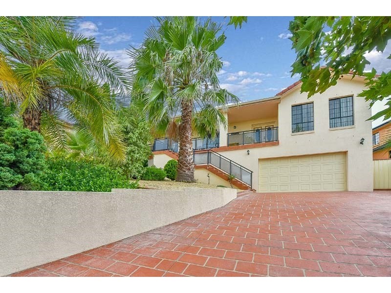 8 Lakeview Place, Glen Alpine NSW 2560